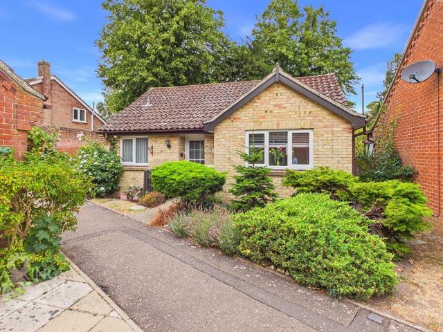 Bungalow for sale in Crostwick, Norfolk