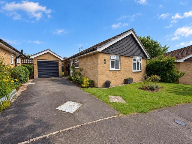 Bungalow for sale in Little Common, Heathlands