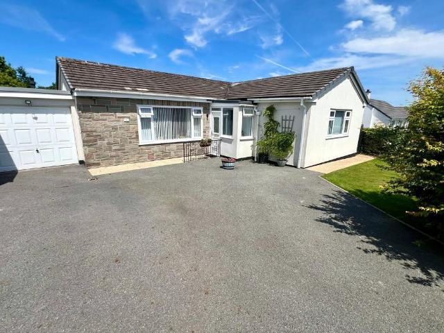 Bungalow for sale in Carlyon Bay, Cornwall