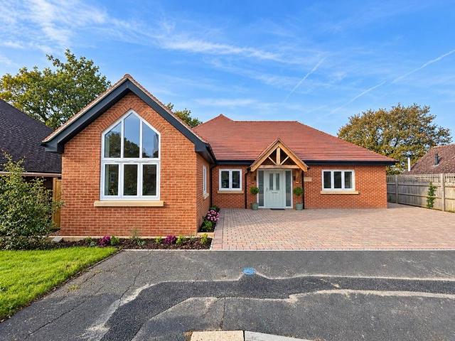 Bungalow for sale in Glenleigh Park, Rother