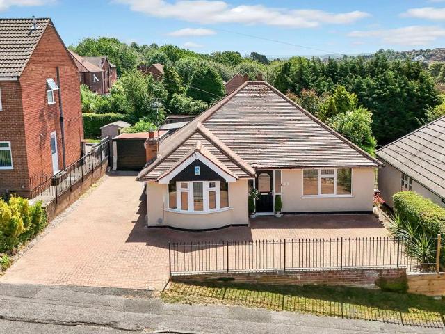 Bungalow for sale in Gedling