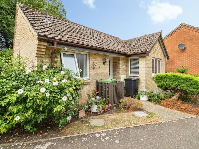 Bungalow for sale in Crostwick, Norfolk