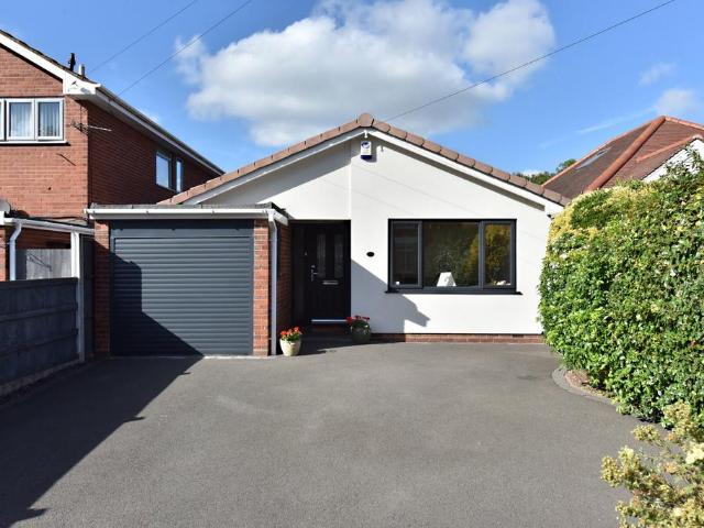 Bungalow for sale in Kingswinford, Dudley