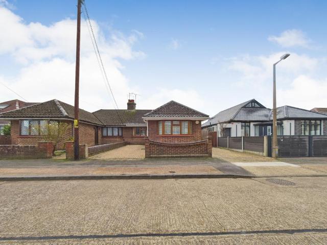 Bungalow for sale in South Ockendon, Essex