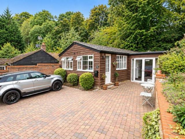 Bungalow for sale in Ayot Little Green, Welwyn Hatfield
