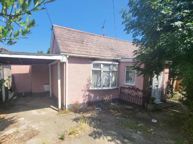 Bungalow for sale in Leigh Beck, Essex