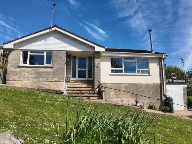 Bungalow for sale in St. Lawrence, Ventnor