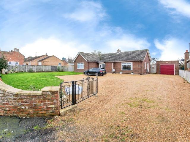 Bungalow for sale in Four Gotes, Cambridgeshire