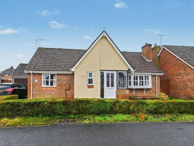 Bungalow for sale in Bedingfield, Suffolk