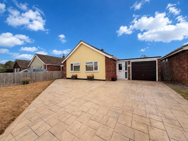 Bungalow for sale in Bedingfield, Suffolk