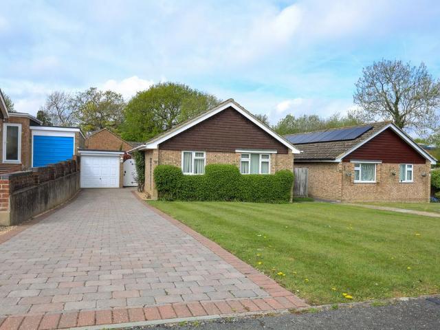 Bungalow for sale in Perryfields, West Sussex