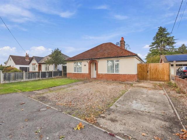 Bungalow for sale in Ardleigh, Tendring