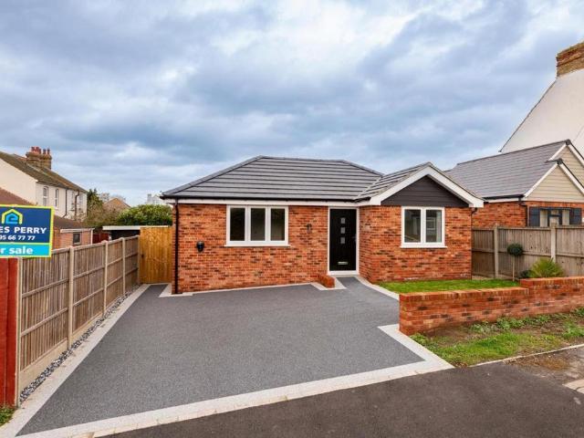 Bungalow for sale in Minster-on-Sea, Oad Street