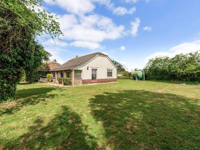 Bungalow for sale in Hunston, Littlecote