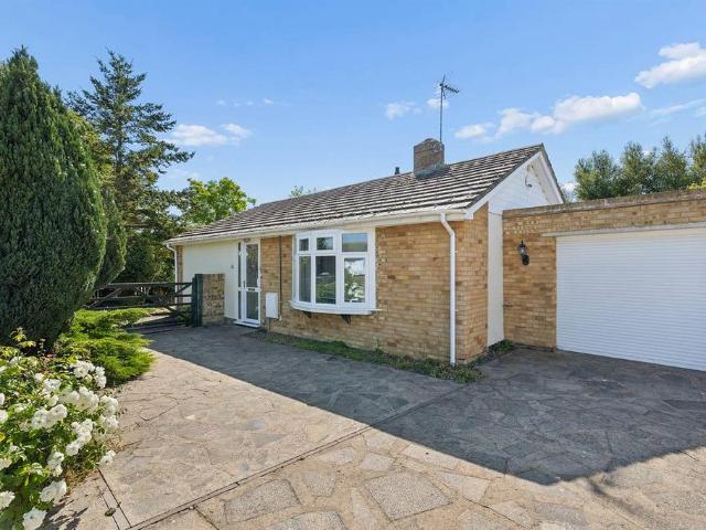 Bungalow for sale in Beltinge, The Bridge