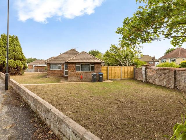 Bungalow for sale in World's End, Perryfields