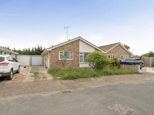 Bungalow for sale in Felpham, Clapham