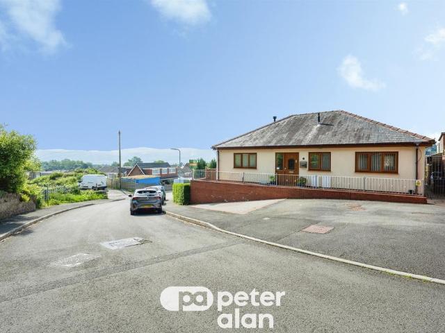 Bungalow for sale in Coedffranc, Skewen