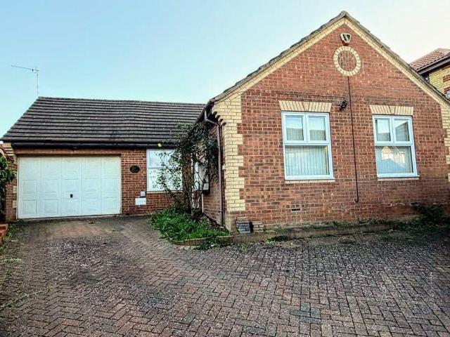Bungalow for sale in Kents Hill, Milton Keynes