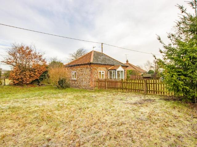 Bungalow for sale in Comers, Norfolk