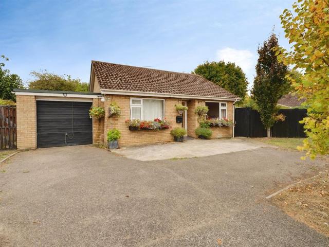 Bungalow for sale in Woolpit, Mid Suffolk