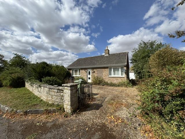 Bungalow for sale in Fairford, Fossebridge