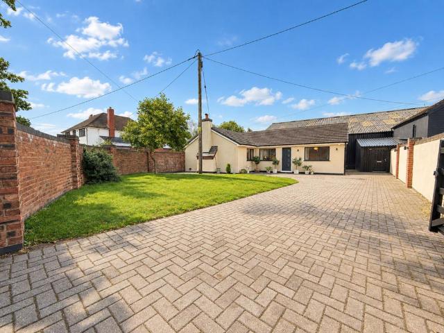 Bungalow for sale in Haslington, Oakhanger