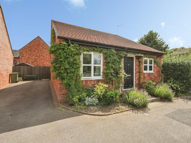 Bungalow for sale in Brandon, New Bilton