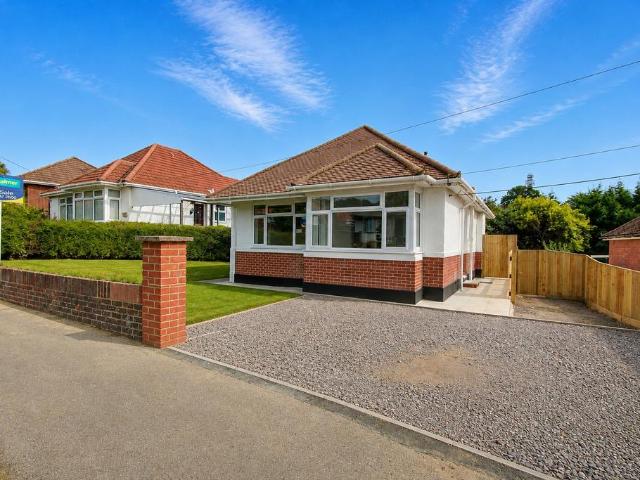 Bungalow for sale in Thornhill, City Of Southampton