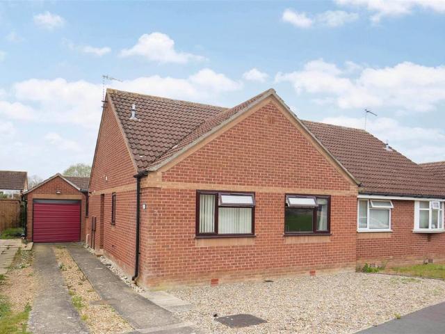 Bungalow for sale in Redenhall with Harleston, Burgh St Peter