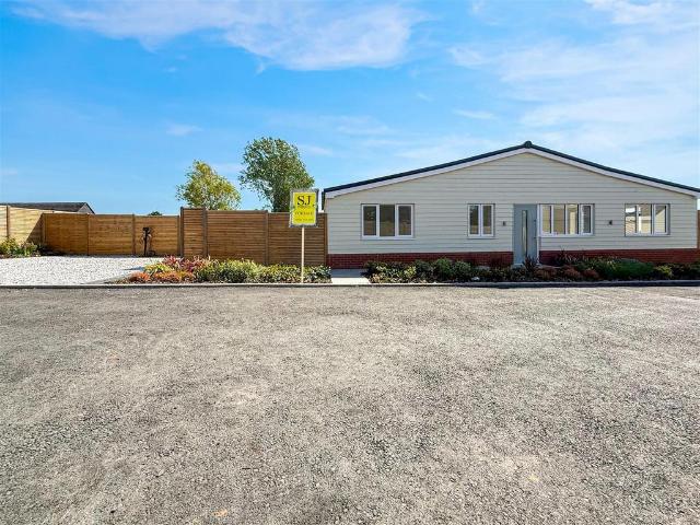 Bungalow for sale in Maldon, Essex