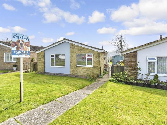 Bungalow for sale in Folkestone