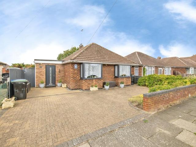 Bungalow for sale in Castle Hill, Key Street