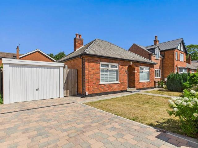 Bungalow for sale in Alverton, East Midlands