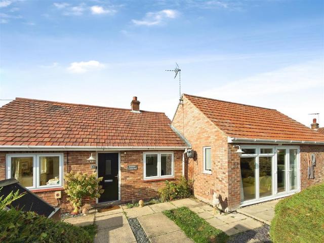 Bungalow for sale in Eastbridge, Suffolk