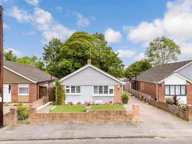 Bungalow for sale in Upton, Acol