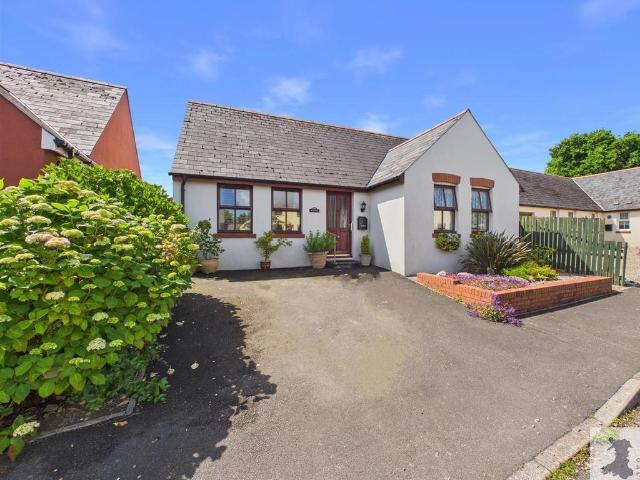 Bungalow for sale in Cilgerran, Wales