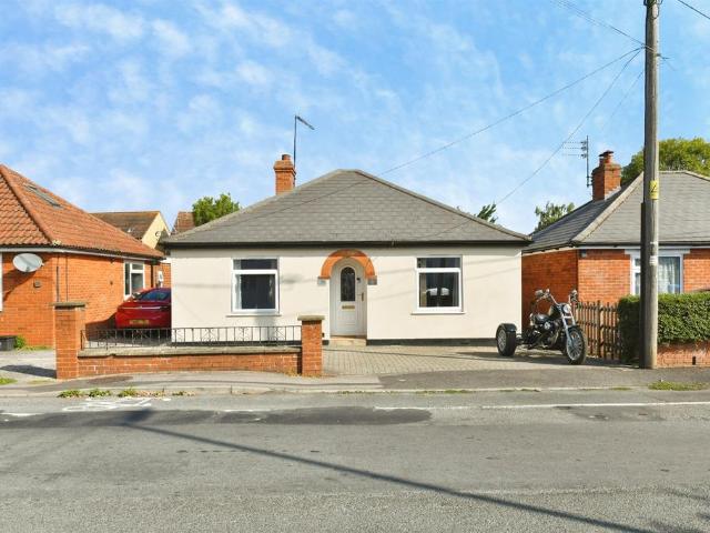 Bungalow for sale in Westbury, Wiltshire