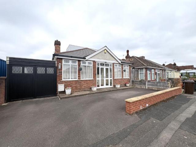 Bungalow for sale in Old Heath, Bilston