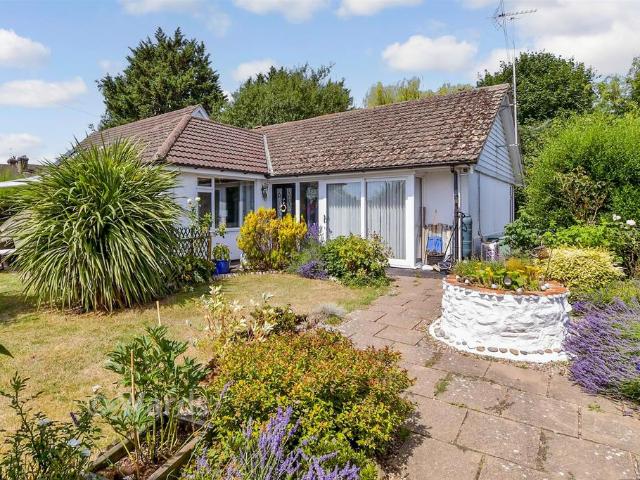 Bungalow for sale in Midway, Kent