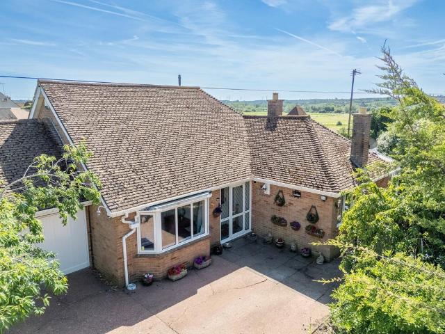 Bungalow for sale in Irthlingborough