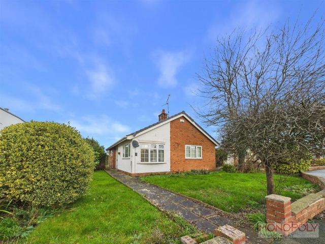 Bungalow for sale in Bangor On Dee, Wales