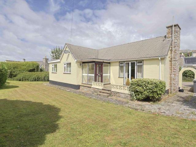Bungalow for sale in Broadsands, Galmpton