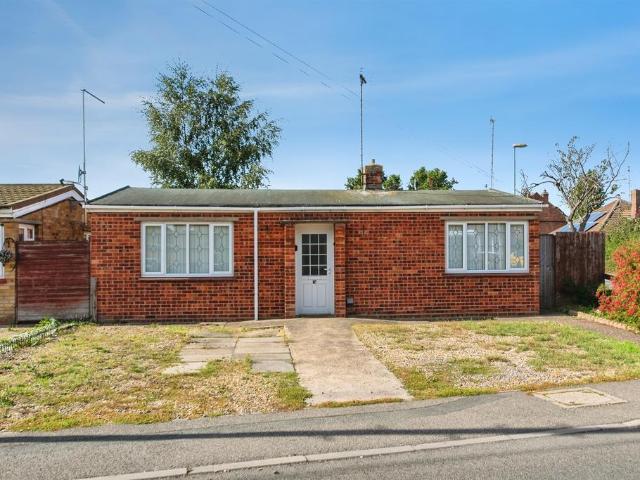 Bungalow for sale in Spalding, South Holland