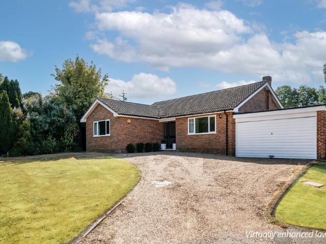 Bungalow for sale in Reigate, Reigate and Banstead