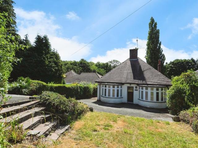 Bungalow for sale in Allt-yr-yn, Wales