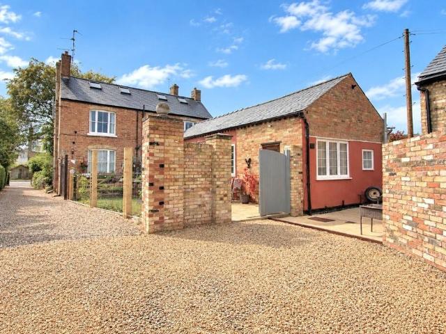 Bungalow for sale in Chatteris, Fenland