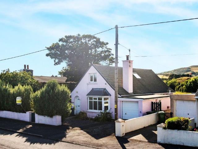 Bungalow for sale