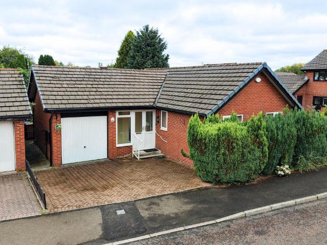 Bungalow for sale in Syke, Burnedge