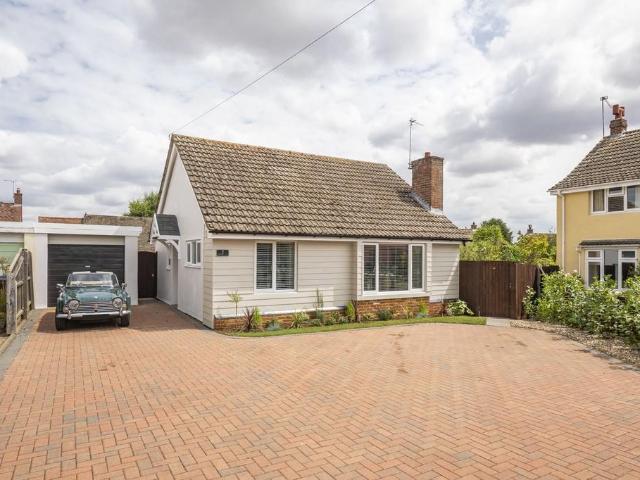 Bungalow for sale in Chedburgh, Suffolk